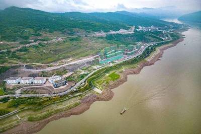保護庫岸安全打造休閑旅居勝地--重慶市云陽縣兩江假日酒店至一棵樹庫岸環境綜合整治工程
